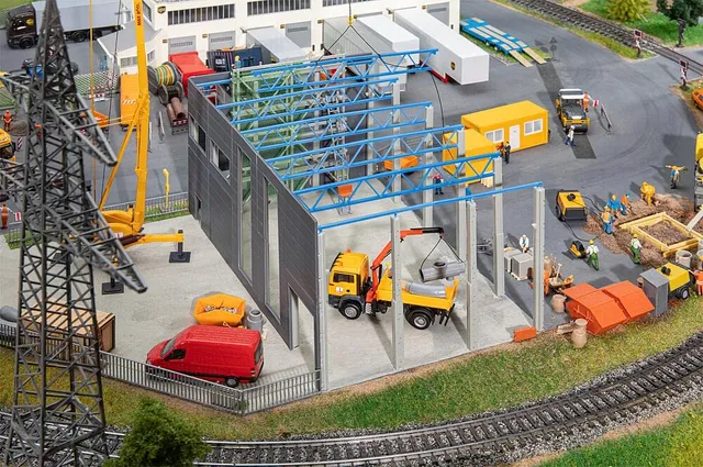 faller-130892-industriehalle-im-bau-systembau-goldbeck image 1