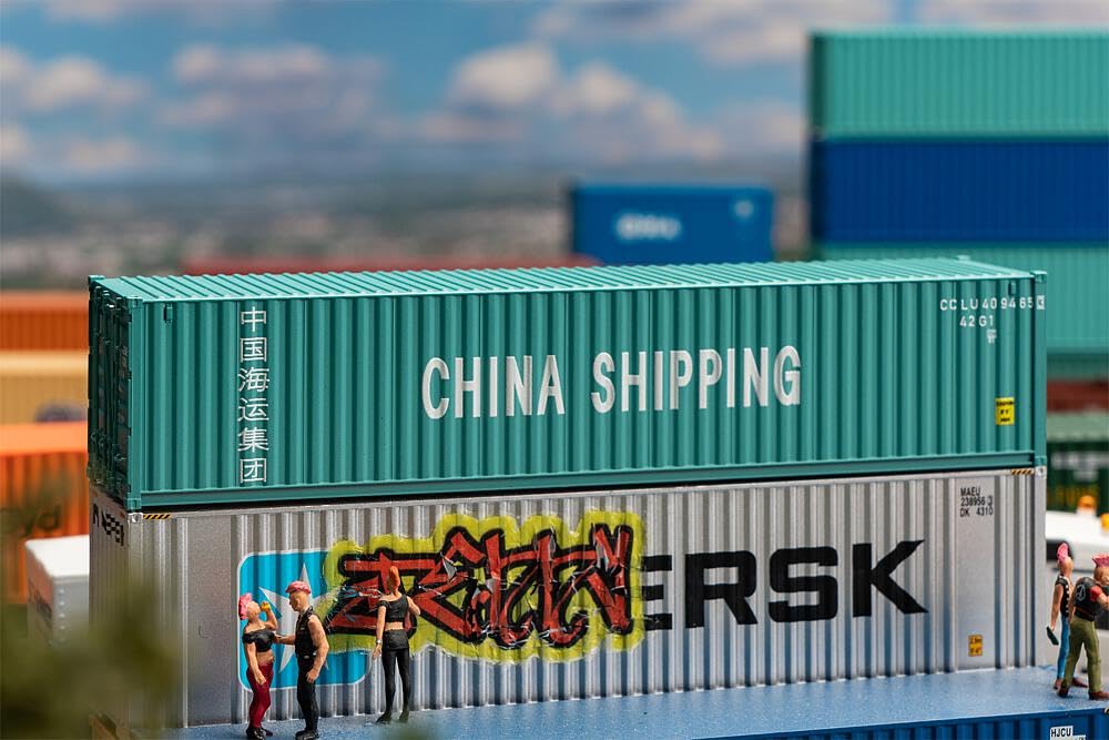 faller-182101-40-container-china-shipping-h0 image 2