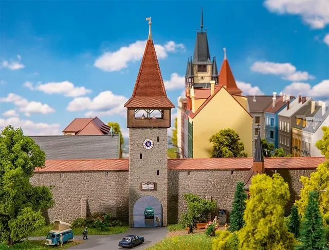 faller-altstadtturm-mit-mauer-bausatz-historischer-stadtturm-spur-n image 1