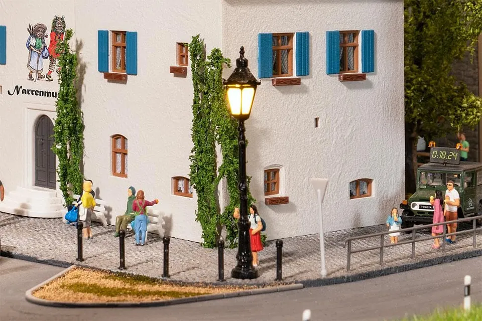 faller-180112-led-parklaterne-sechskant-warmwei-3-st-ck image 1