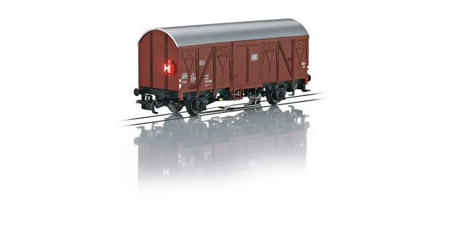 m-rklin-start-up-4411-gedeckter-g-terwagen-gs-uv-213-mit-schlusslaterne-spur-h0 image 1