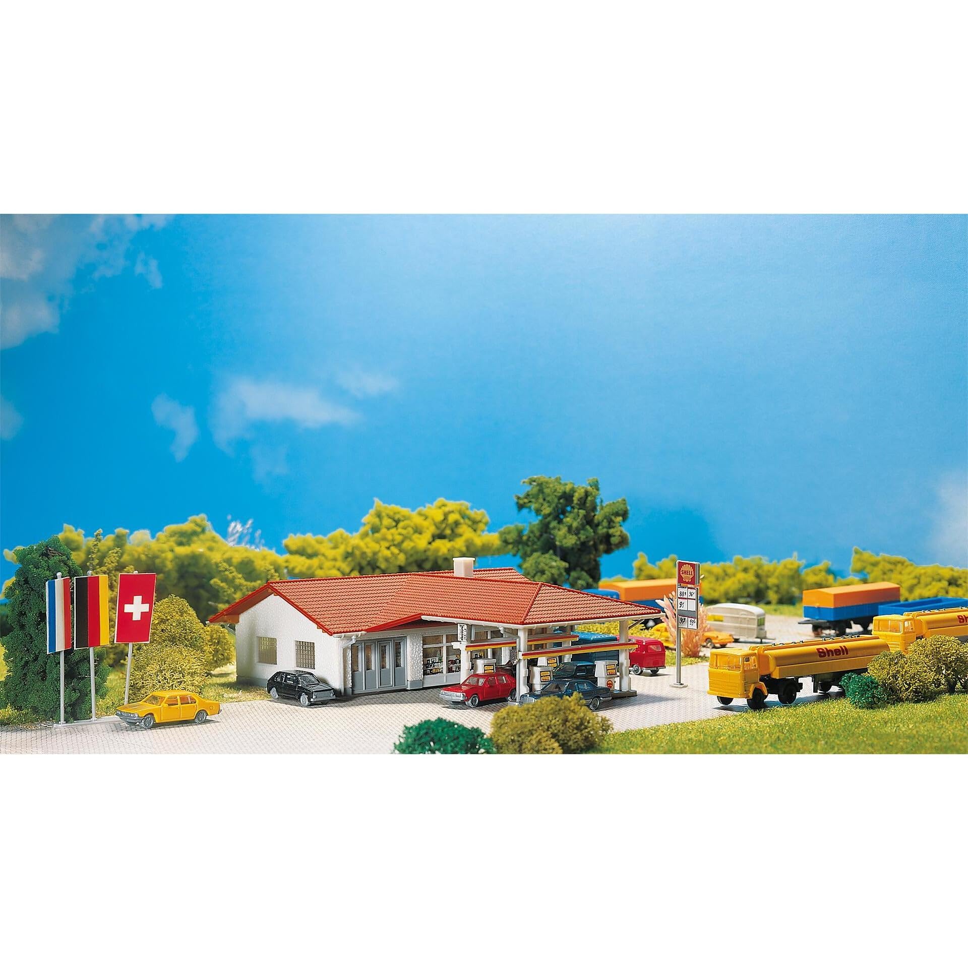 faller-232217-tankstelle-80er-jahre-spur-n-bausatz image 1