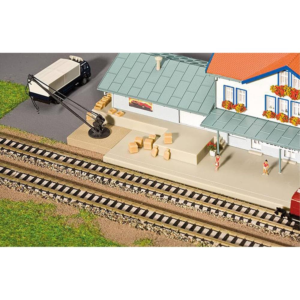 faller-222176-verladekran-mit-ladegut-geb-ude-bausatz-spur-n-beige image 3
