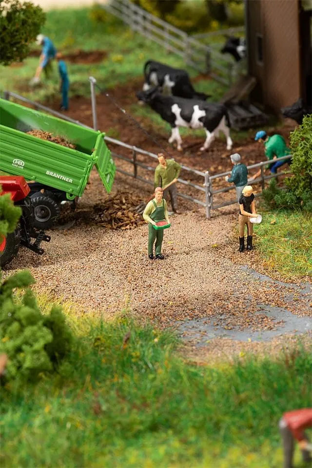 faller-151643-landwirte-figuren-set-h0 image 1