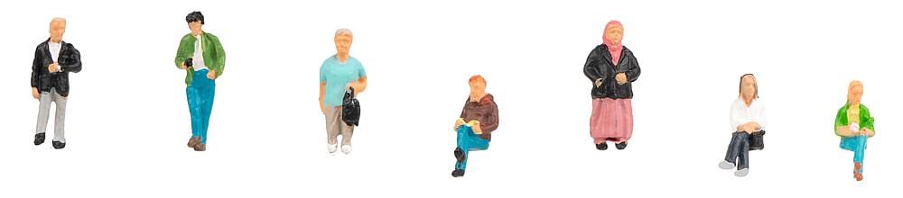 faller-155604-wartende-personen-h0-figuren-set-7-teilig image 1