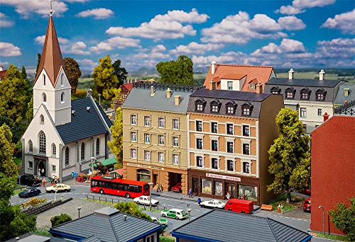 faller-stadth-user-mit-apotheke-und-delikatessenhandel-spur-n image 4