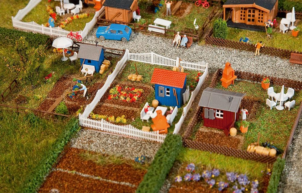 faller-272551-schrebergartenset-2-spur-n-wei-kleingarten-anlage image 1