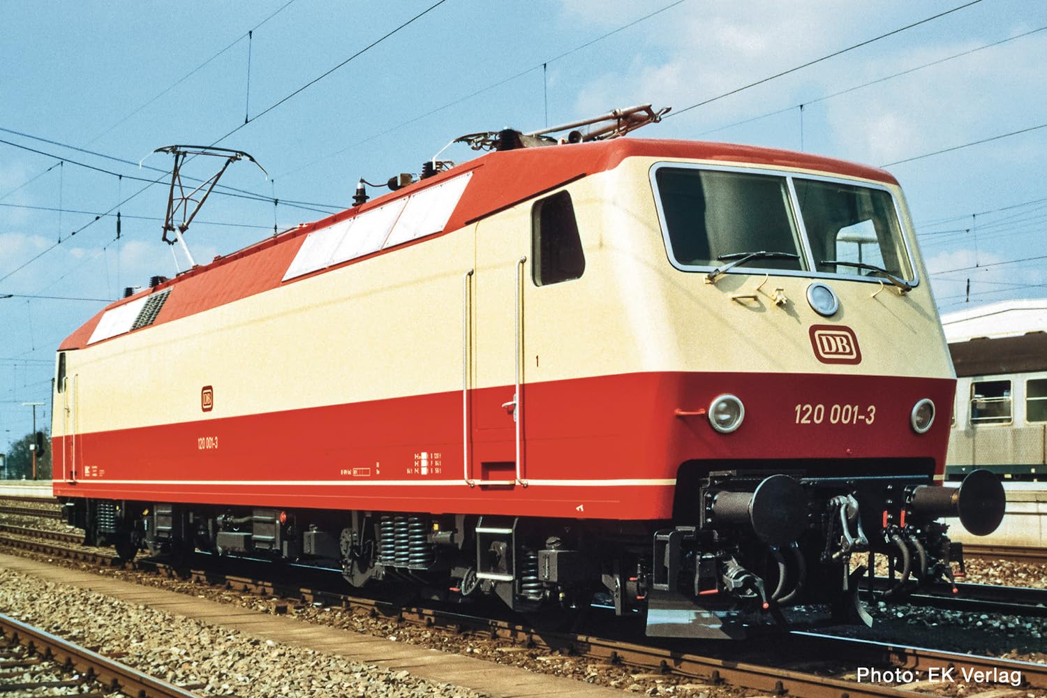fleischmann-7560059-e-lok-120-001-3-db-epoche-iv-spur-n image 1
