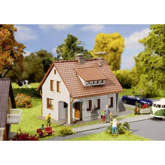 faller-einfamilienhaus-hobby-bausatz-h0-138x83x85-mm image 1