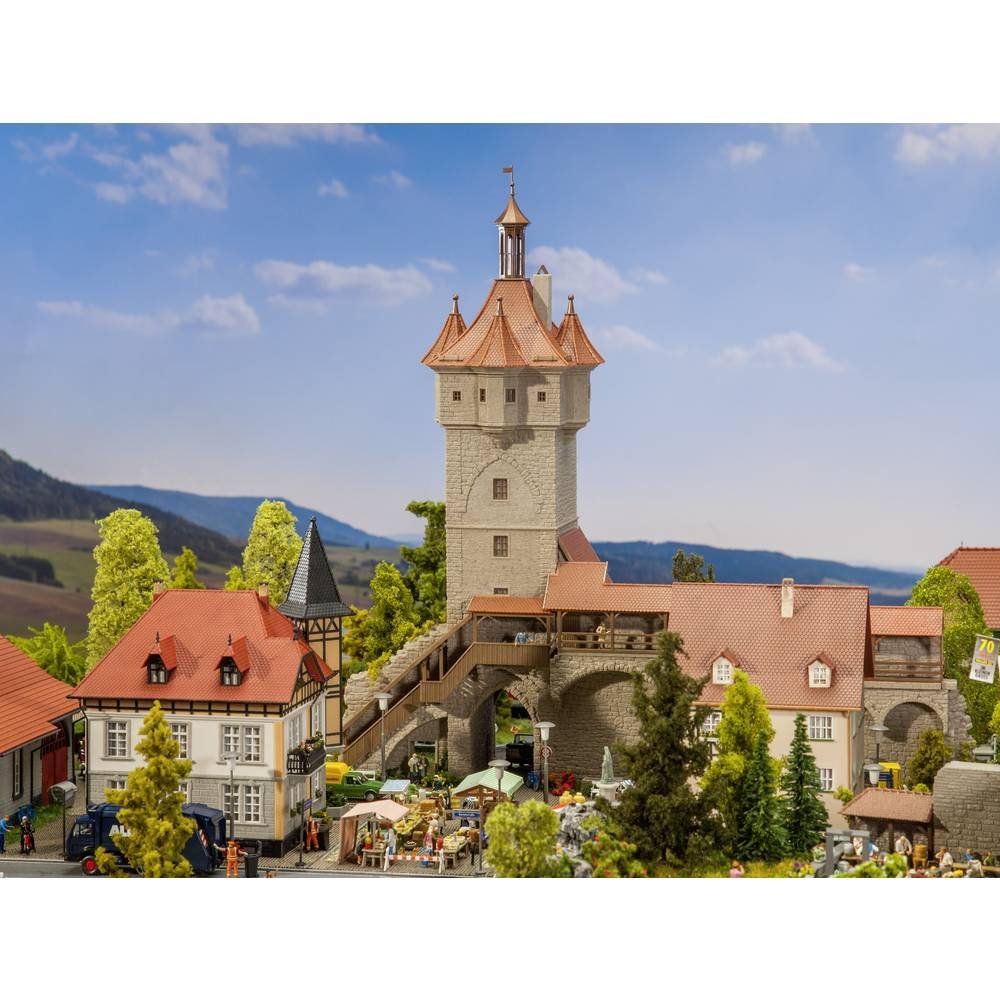faller-130400-historisches-stadttor-taucher-h0-bausatz image 1