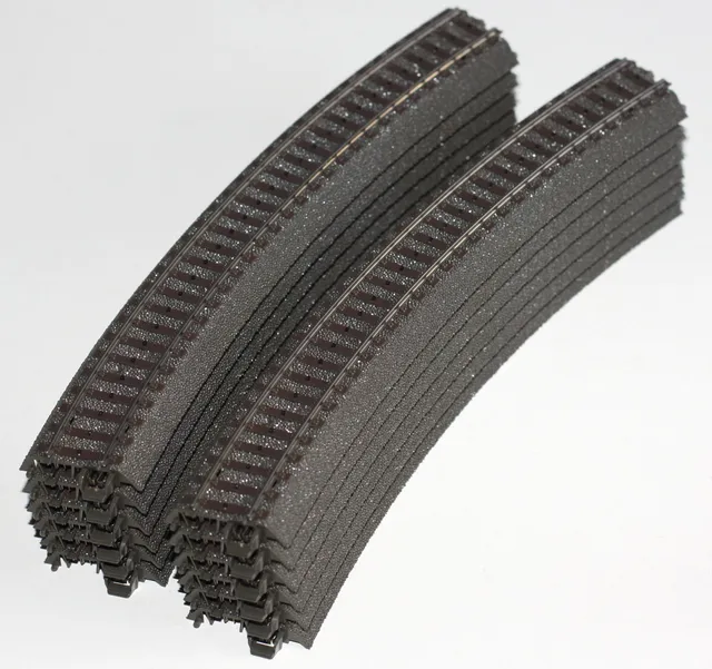 m-rklin-24230-c-gleis-12x-gebogen-parallelkreis-r2-h0 image 1