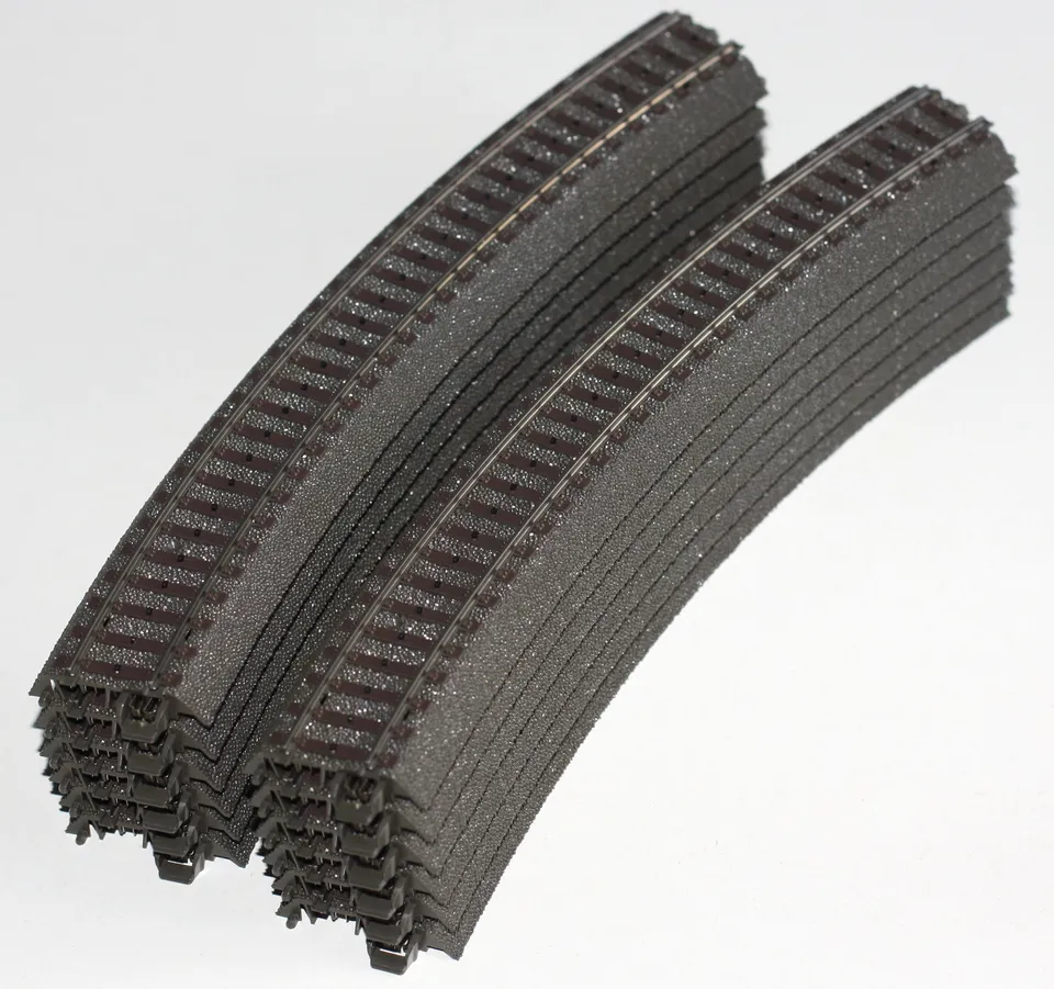 m-rklin-24230-c-gleis-12x-gebogen-parallelkreis-r2-h0 image 1