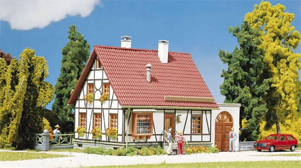 faller-232215-fachwerkhaus-mit-garage-spur-n-13-9-cm image 1