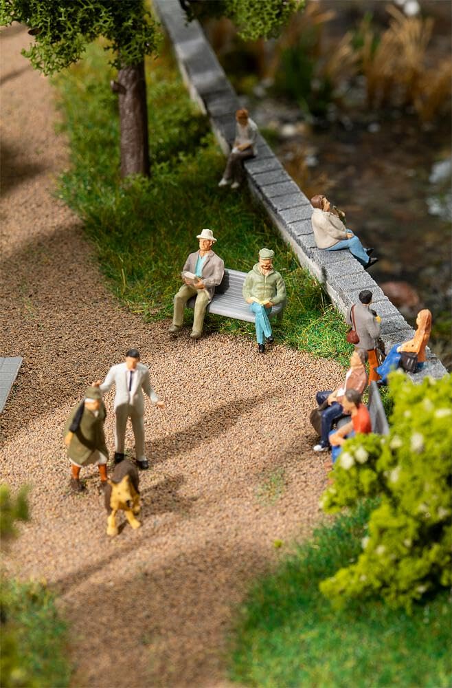 faller-151634-sitzende-personen-i-figuren-set-spur-h0 image 1