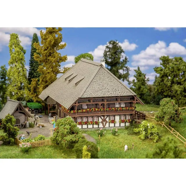 faller-schwarzwaldhof-h0-1-87-bauernhof-bausatz image 1