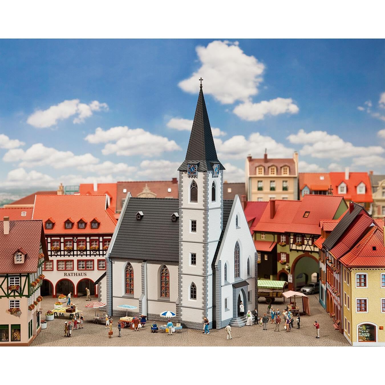 faller-130490-kleinstadtkirche-wei-bausatz-h0 image 1