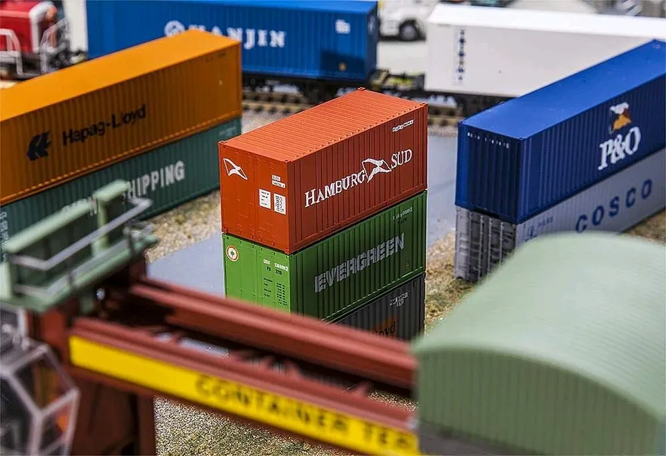 faller-180822-container-hamburg-s-d-h0-zubeh-r image 1