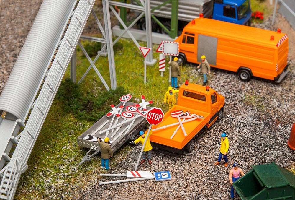 faller-180534-verkehrsschilder-set-zubeh-r-wei image 2