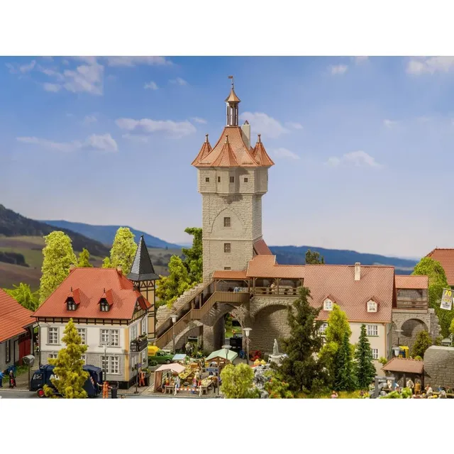 faller-130400-historisches-stadttor-taucher-h0-bausatz image 1