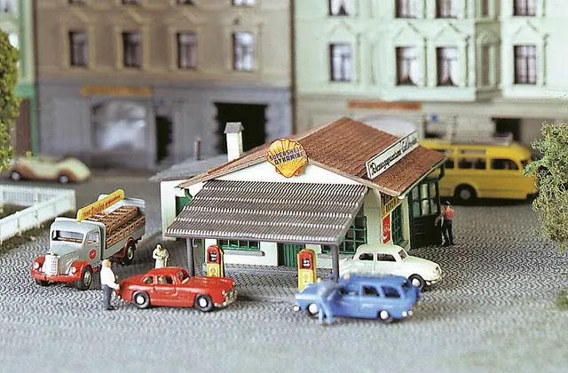 faller-232542-tankstelle-50er-jahre-spur-n-82-x-74-x-38-mm image 1