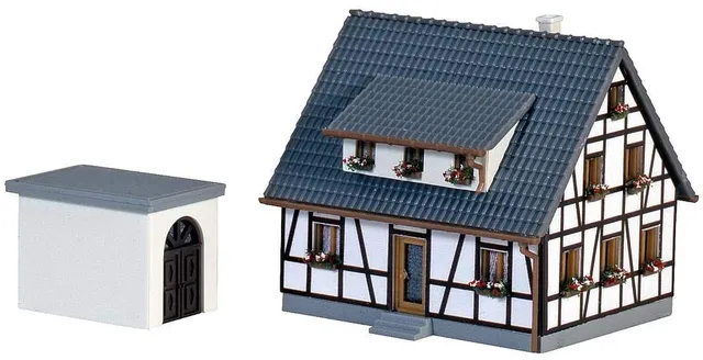 faller-fachwerkhaus-spur-z-modellbausatz image 1