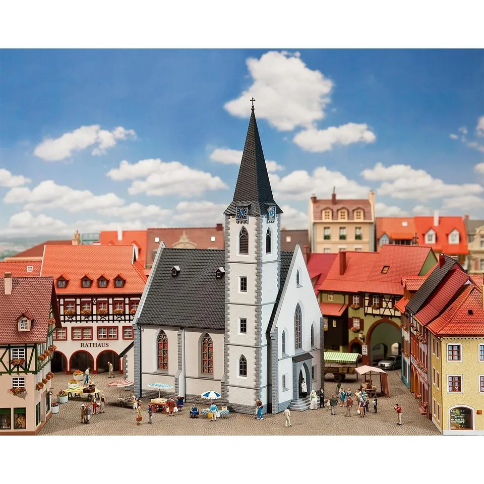 faller-130490-kleinstadtkirche-wei-bausatz-h0 image 1
