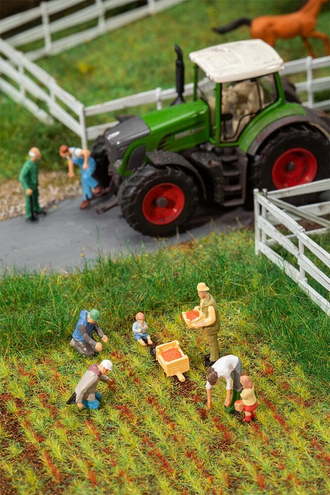 faller-151659-erdbeerfeld-strawberry-pickers-h0 image 1