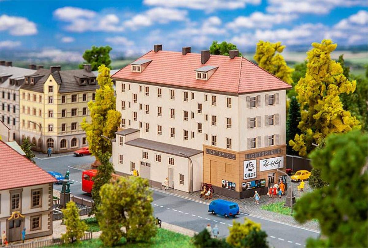 faller-180653-kino-kandelhof-lasercut-modell-spur-z image 1